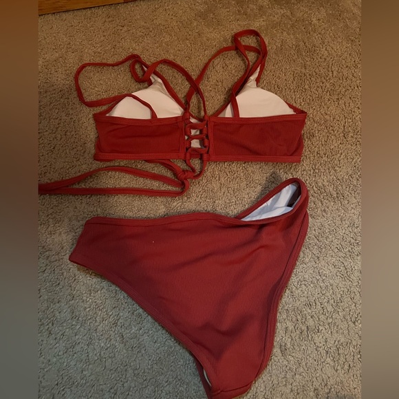 bikini - Picture 2 of 2